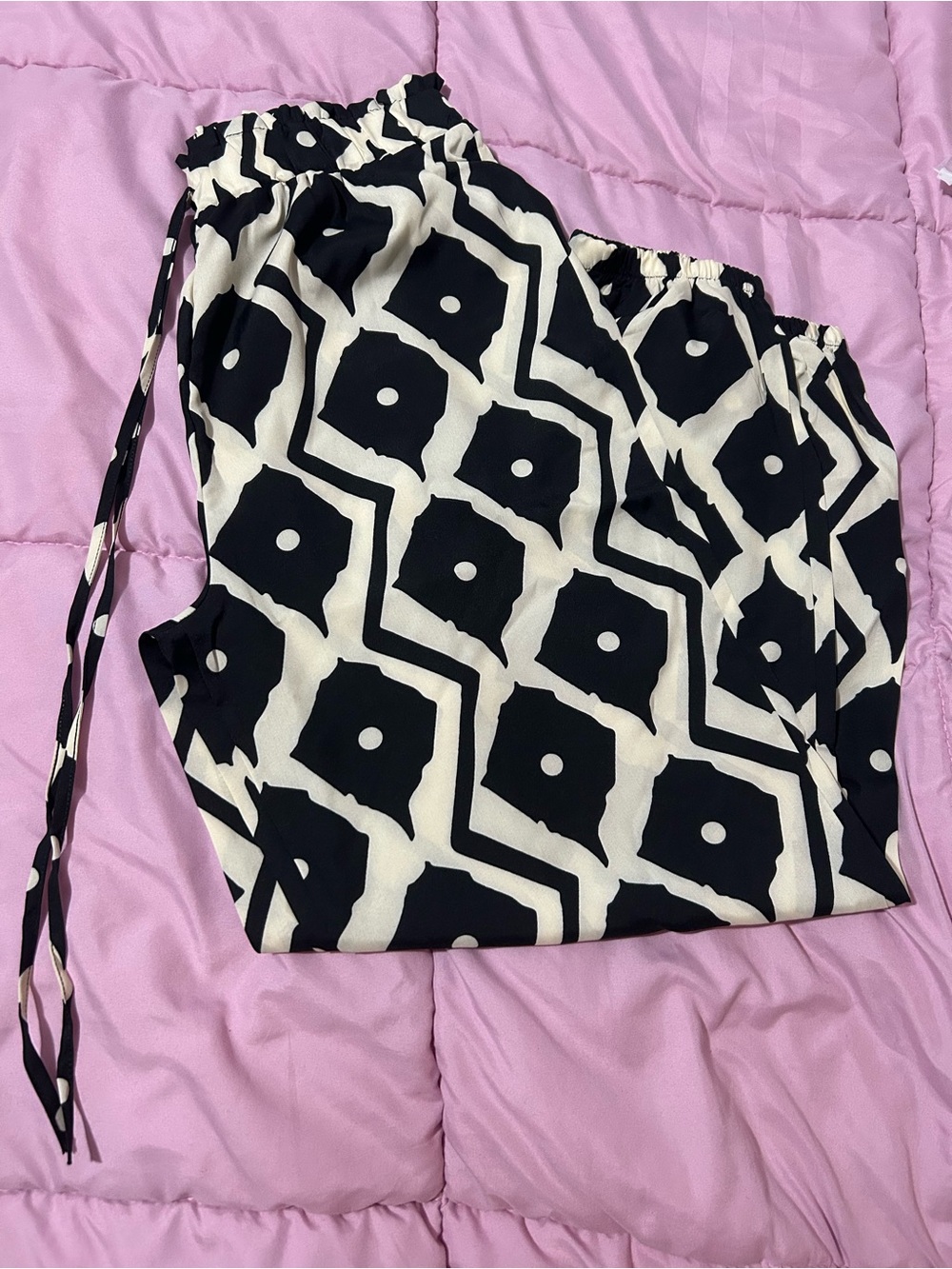 Black & White Geometric Pull-On Wide Leg Pants NWOT